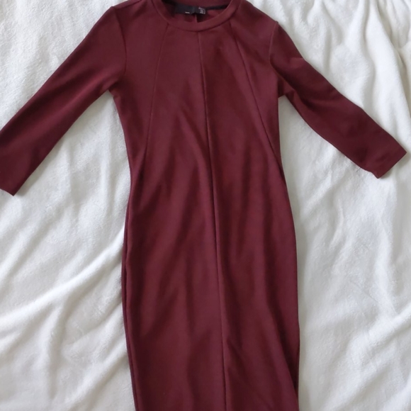 Maroon shin length dress - Picture 3 of 3